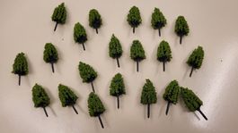 30 jolis sapins verts foncés
