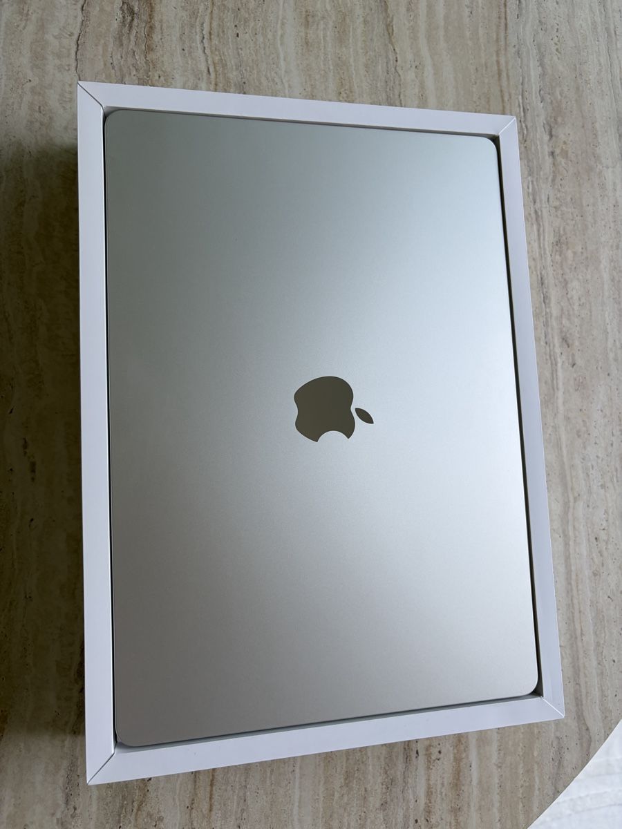 Apple Notebook: Apple MacBook Pro 15 Zoll M4 Neu – Nuovo (secondo la descrizione) da Biel/Bienne venduto da Monroe222 1