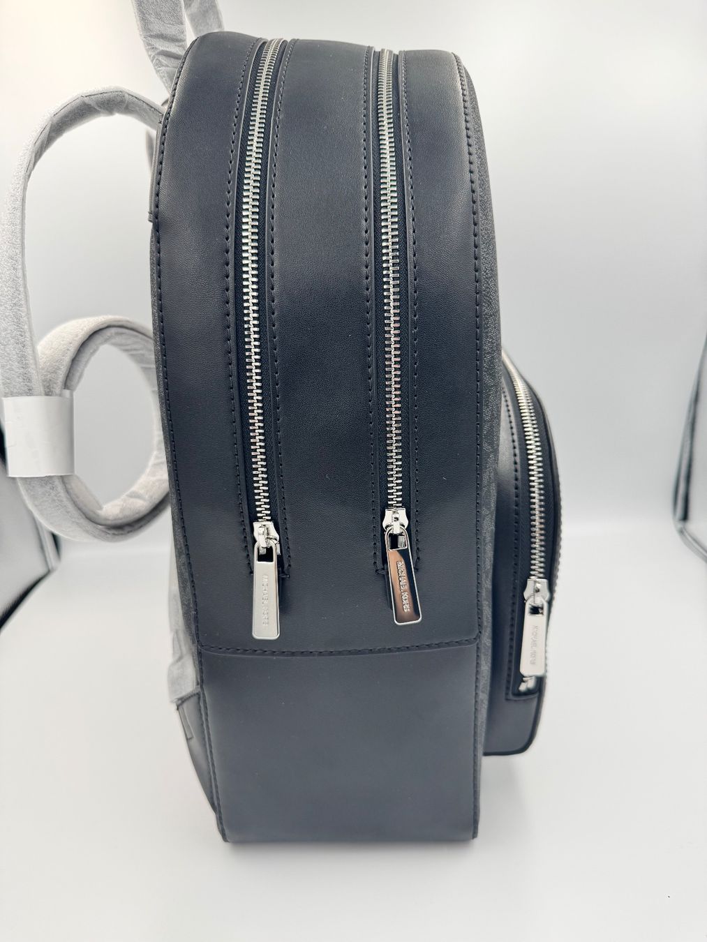 Michael Kors Rucksäcke: Michael Kors Rucksack Large black mit MK Logo – Neu und originalverpackt aus Wiedlisbach von Sistershop 3