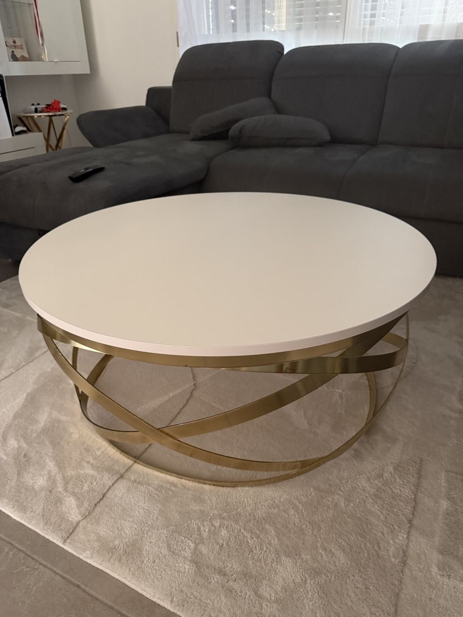 Tavoli: Couchtisch zum Verkaufen  – Usato da Schötz venduto da Liridon_k