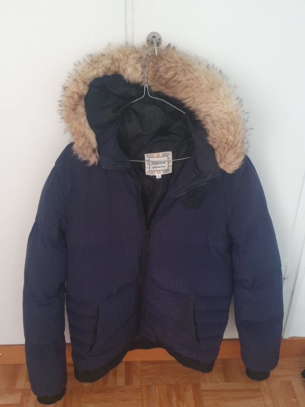 Siksilk Jacken: Winterjacke von SikSilk, dunkelblau – Gebraucht aus Zürich von Kadija6