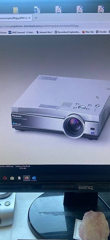 Vidéoprojecteurs: Panasonic Projektor LCD PT - AE300E – D'occasion à Laupen ZH par Rango3