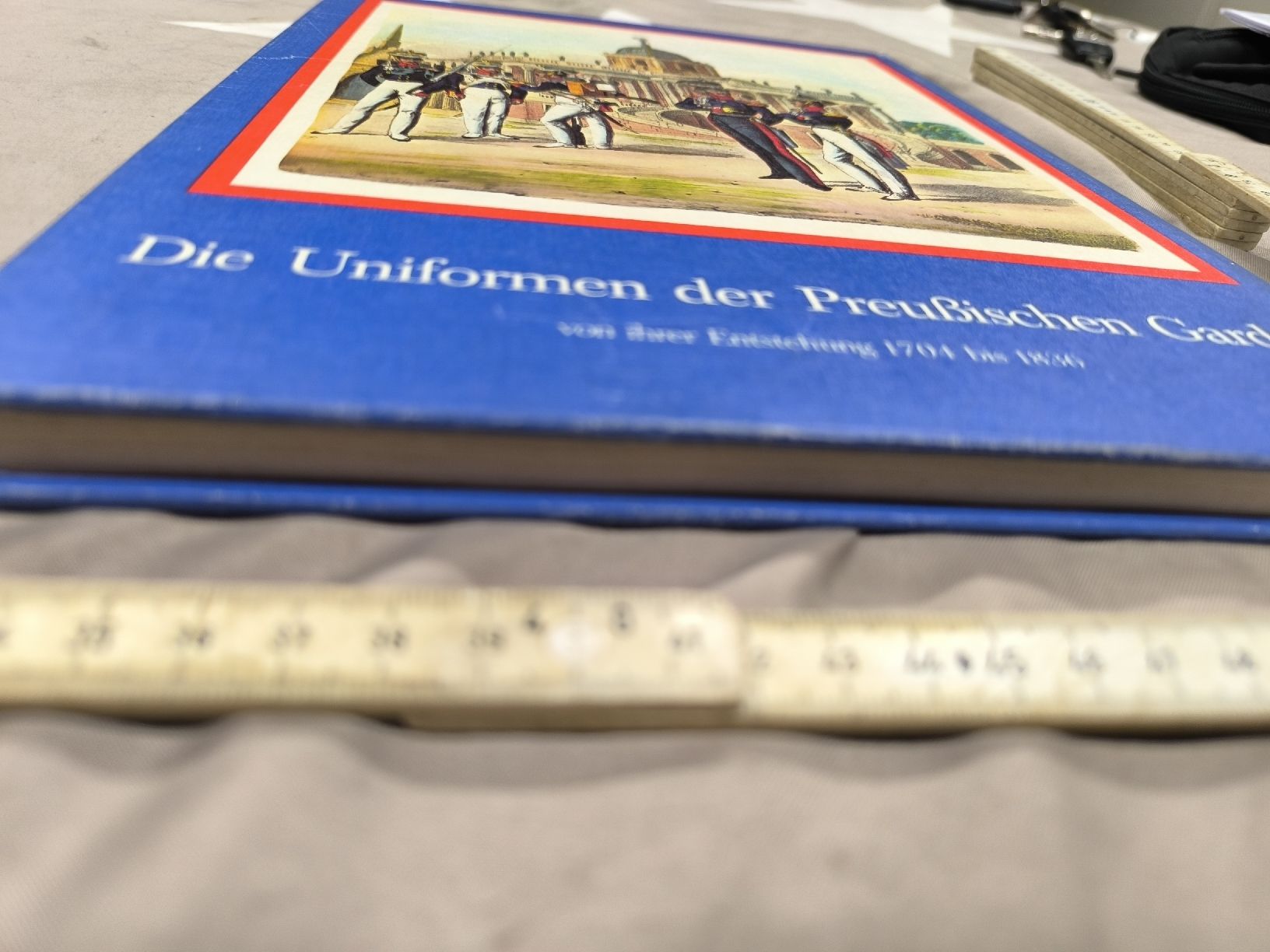 Libri: BUCH  . Die Unifomen der Preussischen Garten – Usato da Cama venduto da anto_a 8