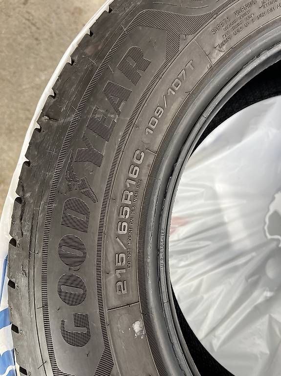 Pneumatici & Ruote complete: Sommerpneus Ford Transit – Usato da Schlossrued venduto da Tayson2 2