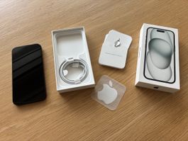 iPhone 15 Schwarz 256 GB 