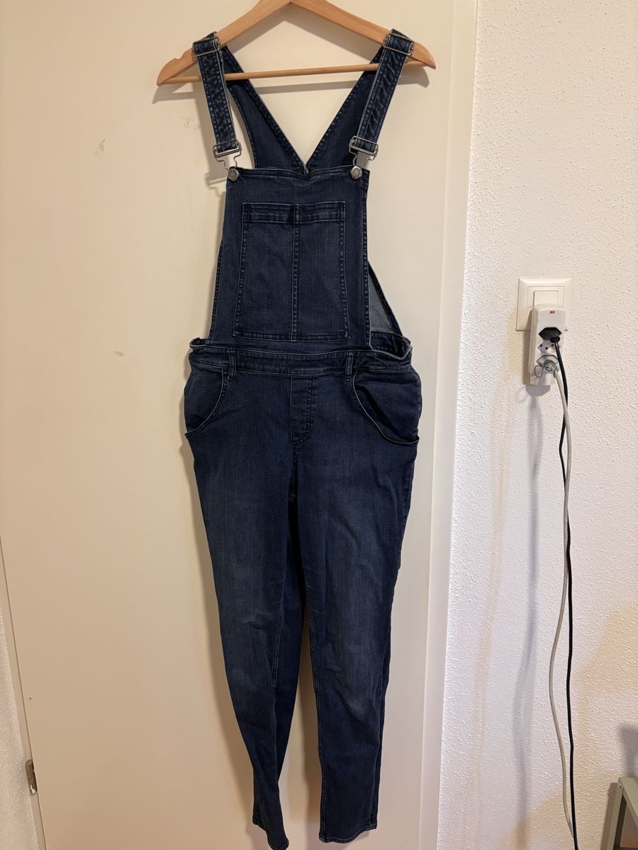 Jumpsuits: Cheap Monday Denim Dungarees Gr. L – D'occasion à Biel/Bienne par chauthu1