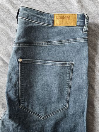 H&M Damen Jeans blau Grösse 34/34 guter Zustand