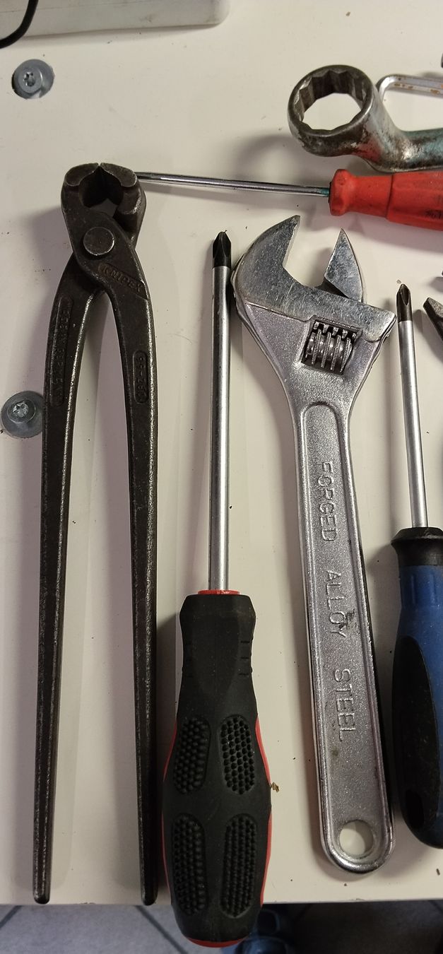 Alle Werkzeuge: Grosses Lot Markenwerkzeug  – Gebraucht aus Biel/Bienne von Vintage-timearts 1