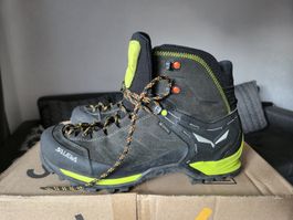 Wanderschuhe von Salewa in der Grösse 44
