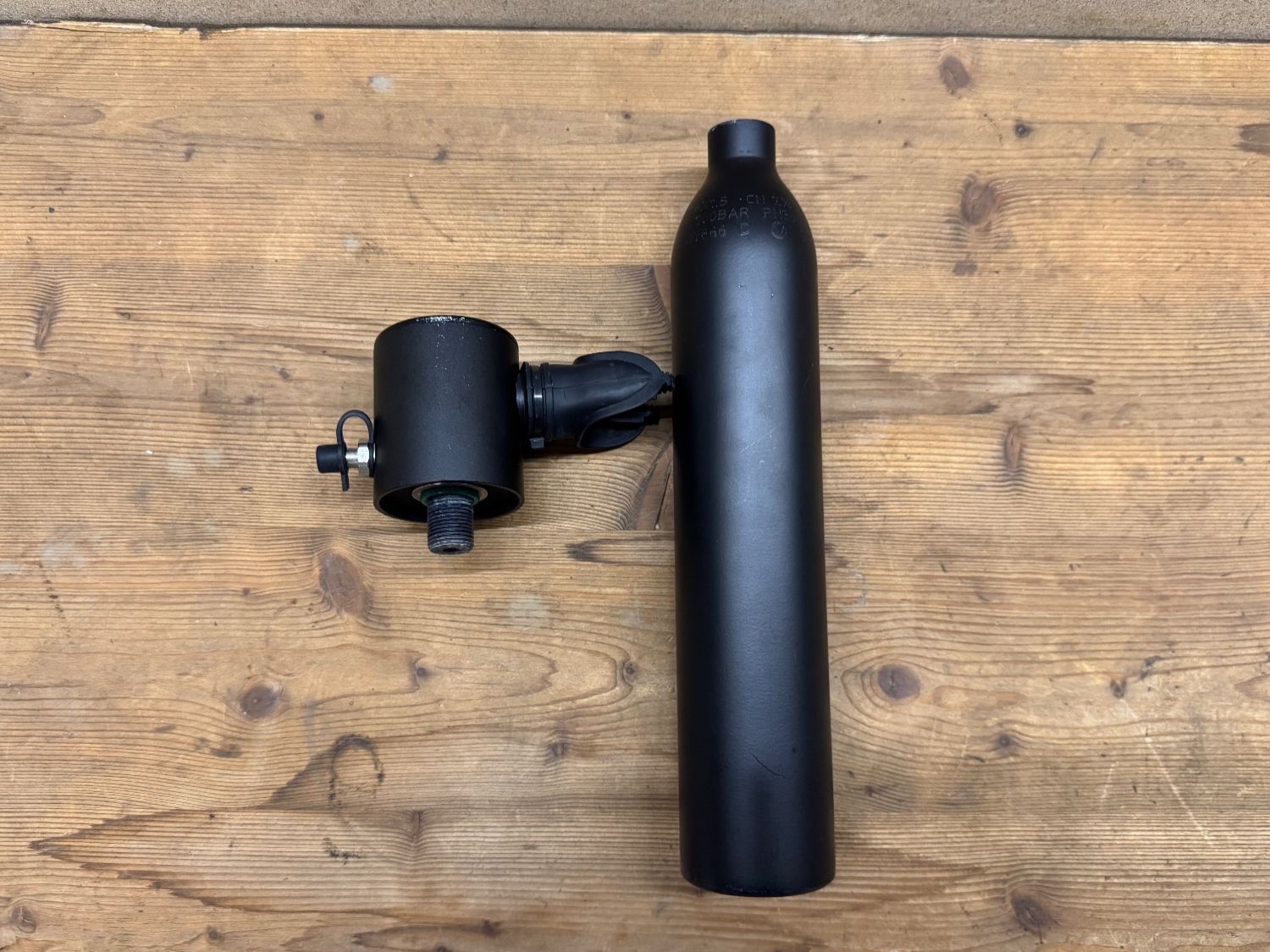 Bombole da sub: 0,5 L Tauchflasche mit Pumpe – Difettoso da Dietwil venduto da Armi1973 4