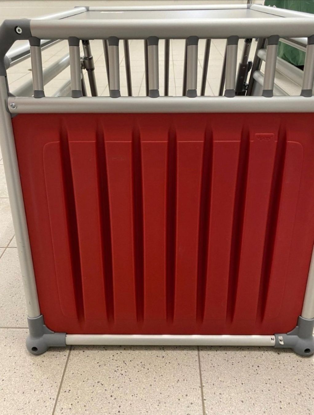 4pets Gabbie, trasporto & Sicurezza: Grosse Hundebox – Usato da Hünibach venduto da Gelegenheitsverkauf 4