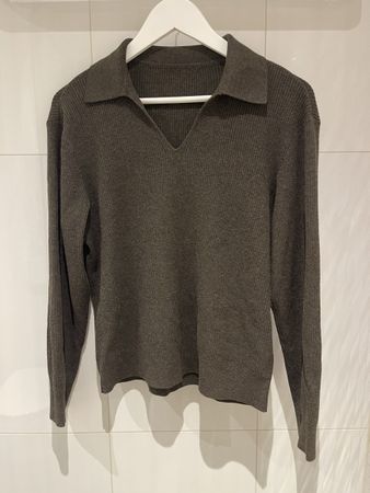 Uniqlo Pullover, Rippstrick Polo-Style