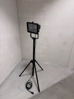 Baustrahler AKA 9900 500W mit Stativ IP54 guter Zustand