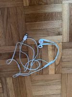 Écouteurs Apple EarPods Lightning  en très bon état