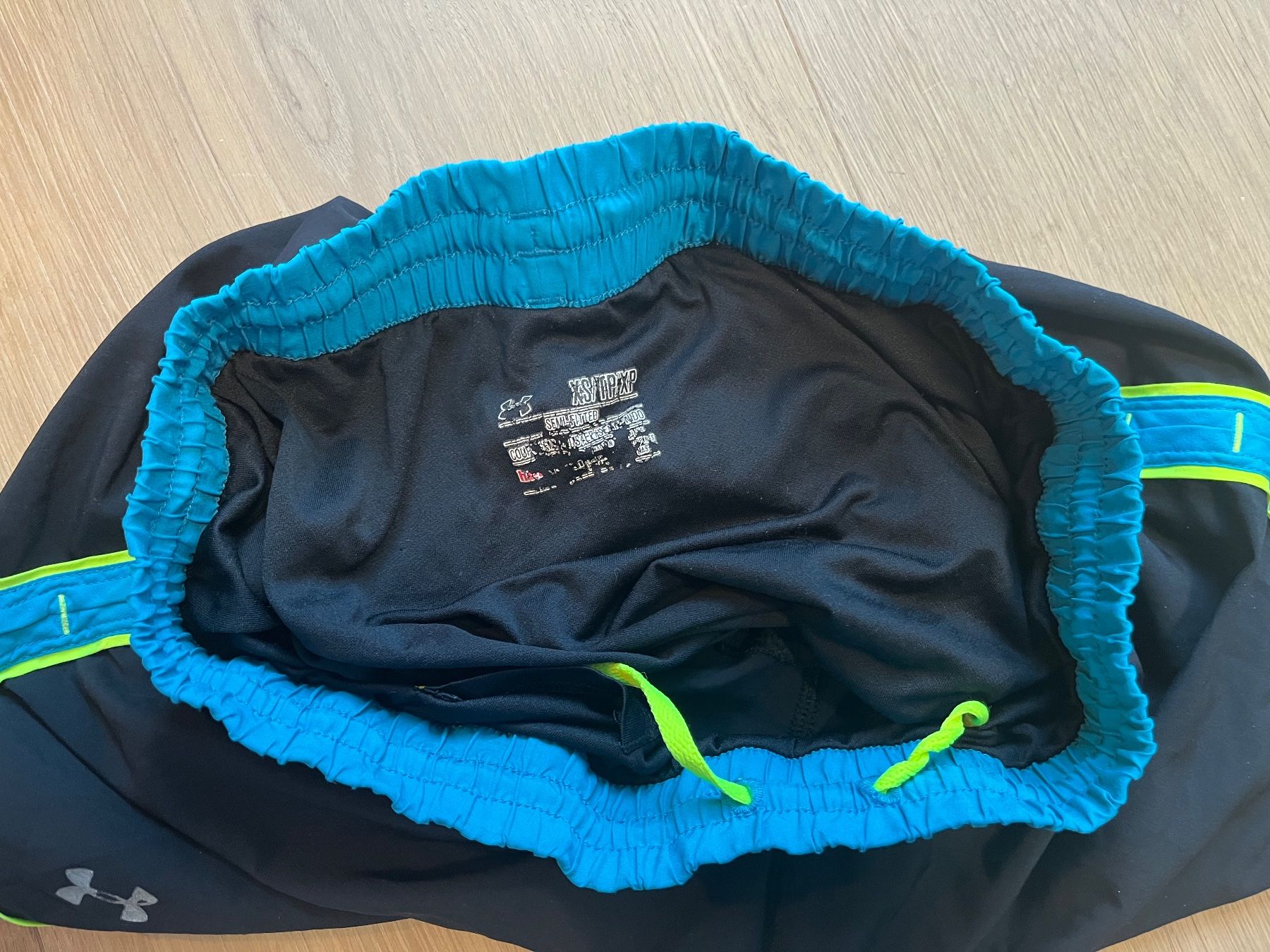 Hosen: under armour sport hose gr xs – Gebraucht aus Neuhausen am Rheinfall von stundgirl 1