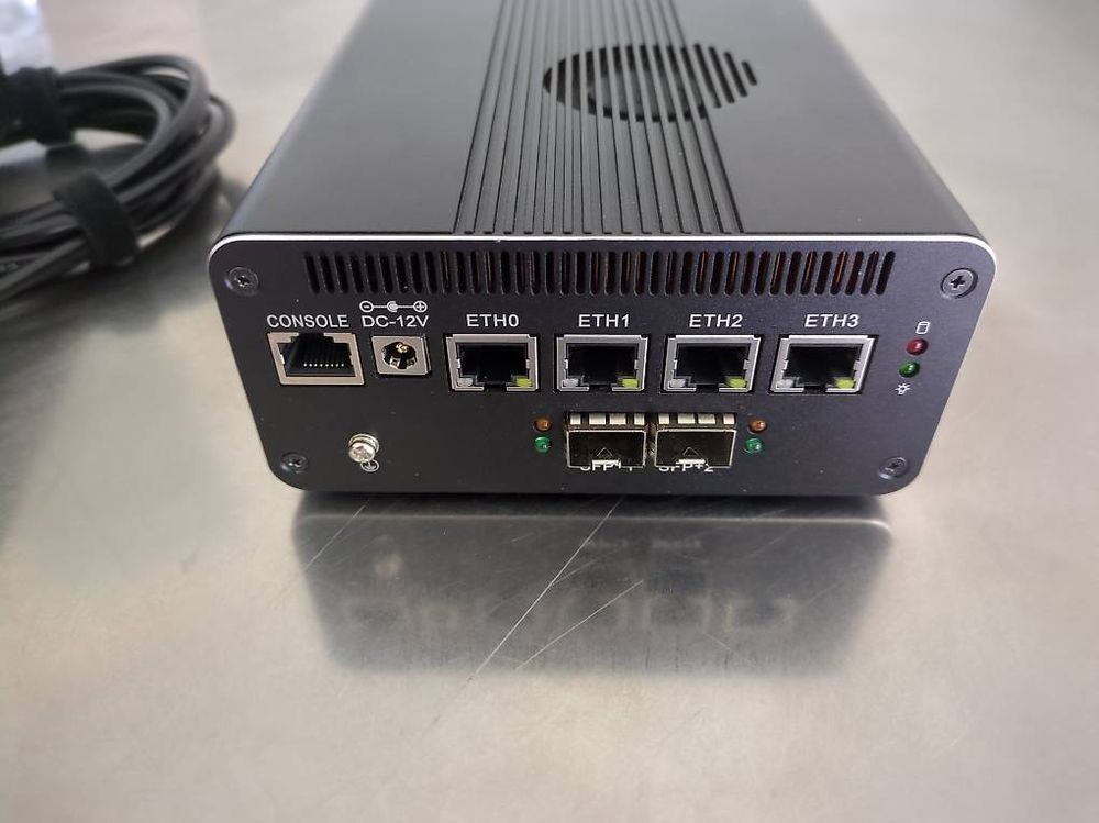 Topton Router 2*10G SFP 4x i226-V (Gebraucht) in Riehen für CHF 200 ...