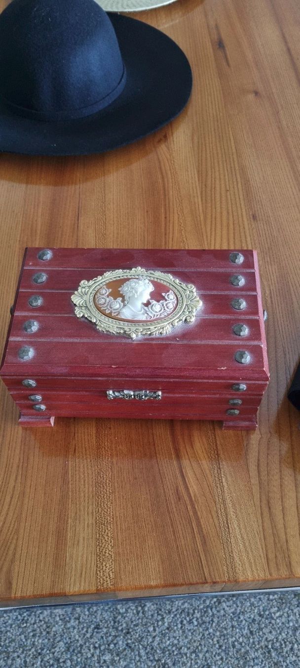 Coffrets à bijoux: Schatulle – D'occasion à Derendingen par Rider3 1