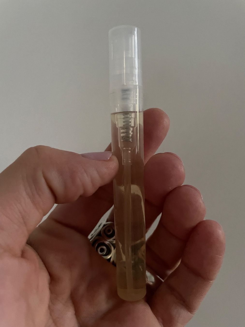 Profumi & Eau de Toilette: MILESTONE L'intercode Rouge 5ML ABFÜLLUNG ( Inspired by L'In – Usato da Zürich venduto da deruja 1