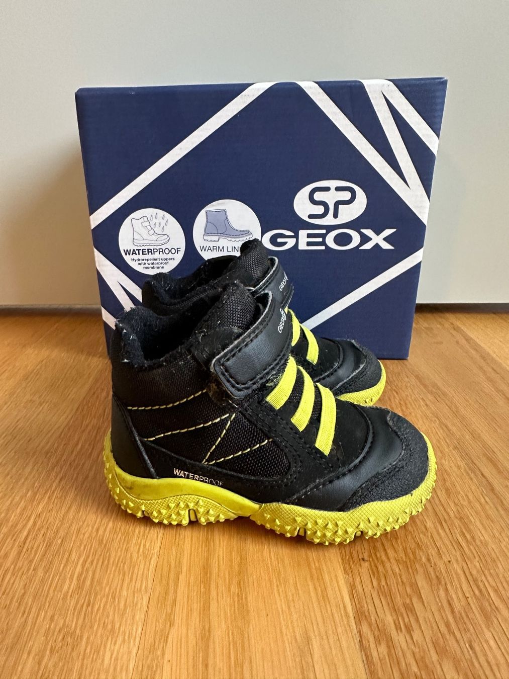 Geox Schuhe für Jungen: Winterschuhe Geox Gr. 20 – Gebraucht aus Unterägeri von StefanGekko