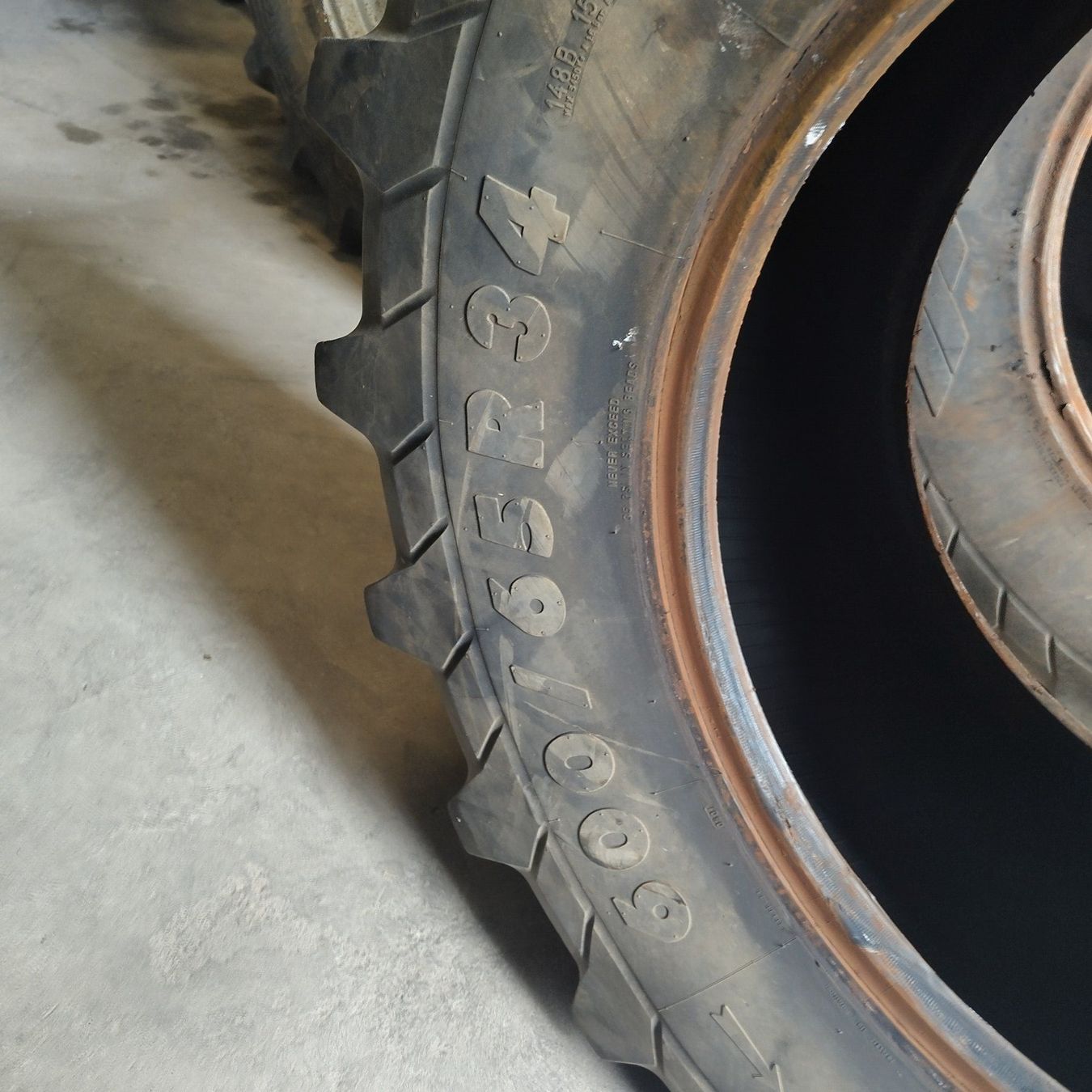 Pneus & Roues: Traktorenpneu – D'occasion à Herisau par kobiza 3