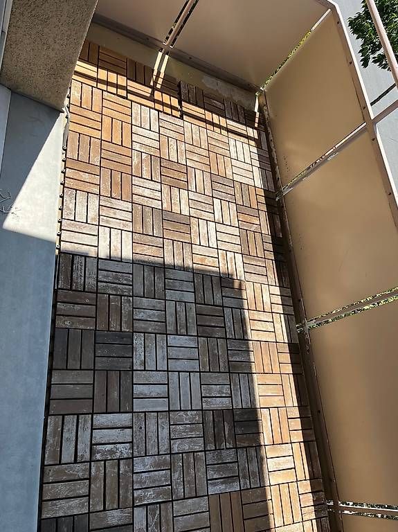 Bodenbeläge: Balkon-Holzfliesen – Gebraucht aus Chur von mai_z79b 1