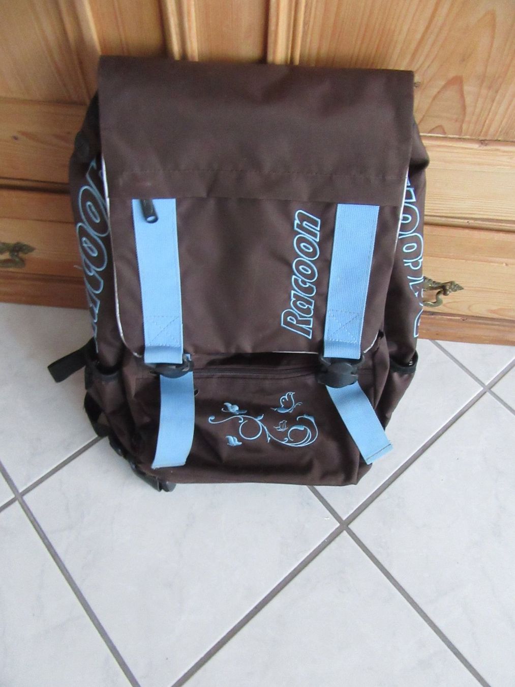 Racoon Kindertaschen: Kult Schulrucksack Racoon Braun/Blau – Gebraucht aus Mels von Sandylein