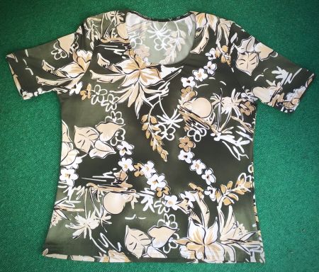 Trendiges Shirt mit Blumenmuster, ca. Gr. 40, Sommer Sale!