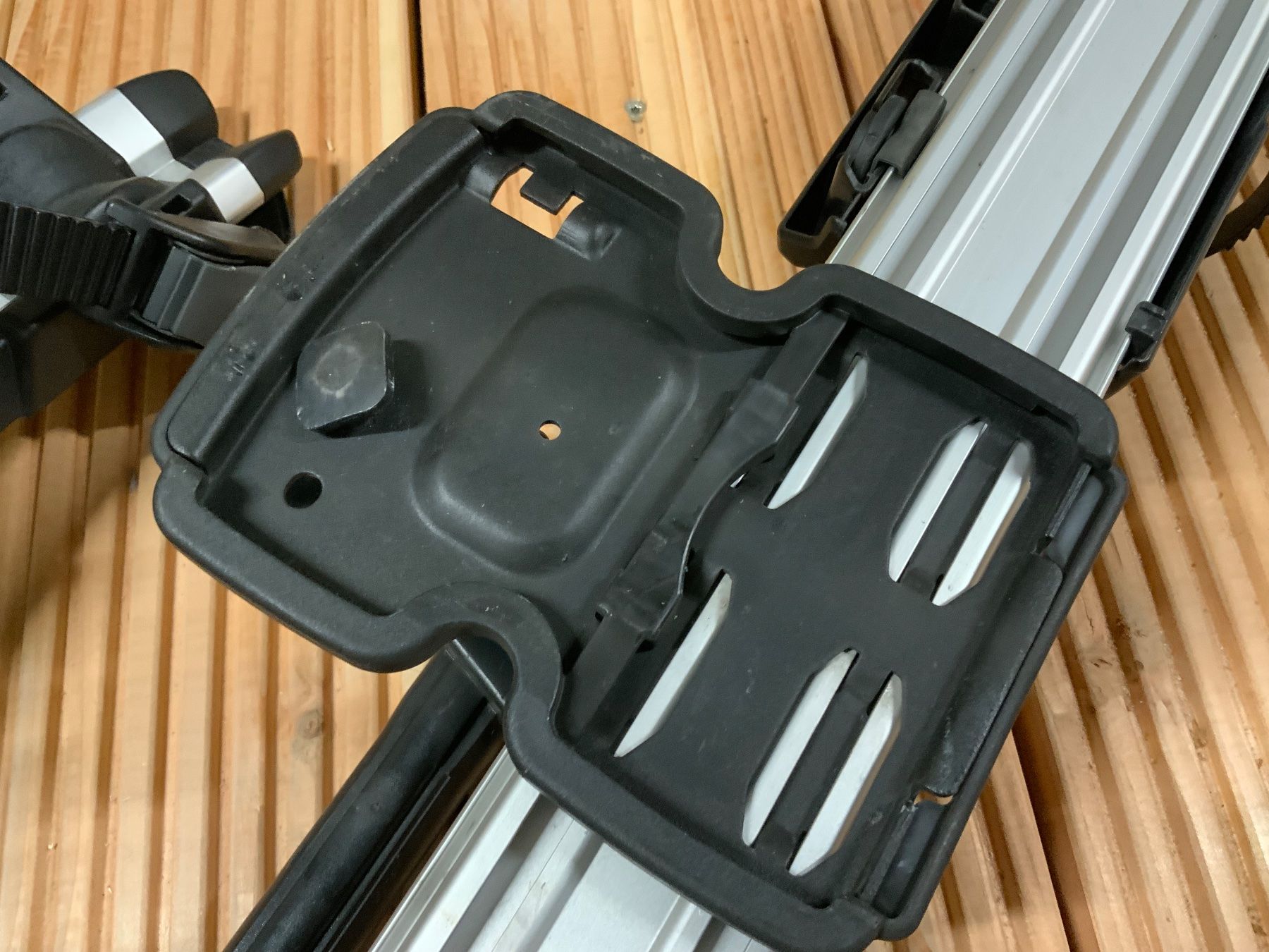 Thule Portapacchi: Thule ProRide 598 – Usato da Winterthur venduto da 98cunda 2