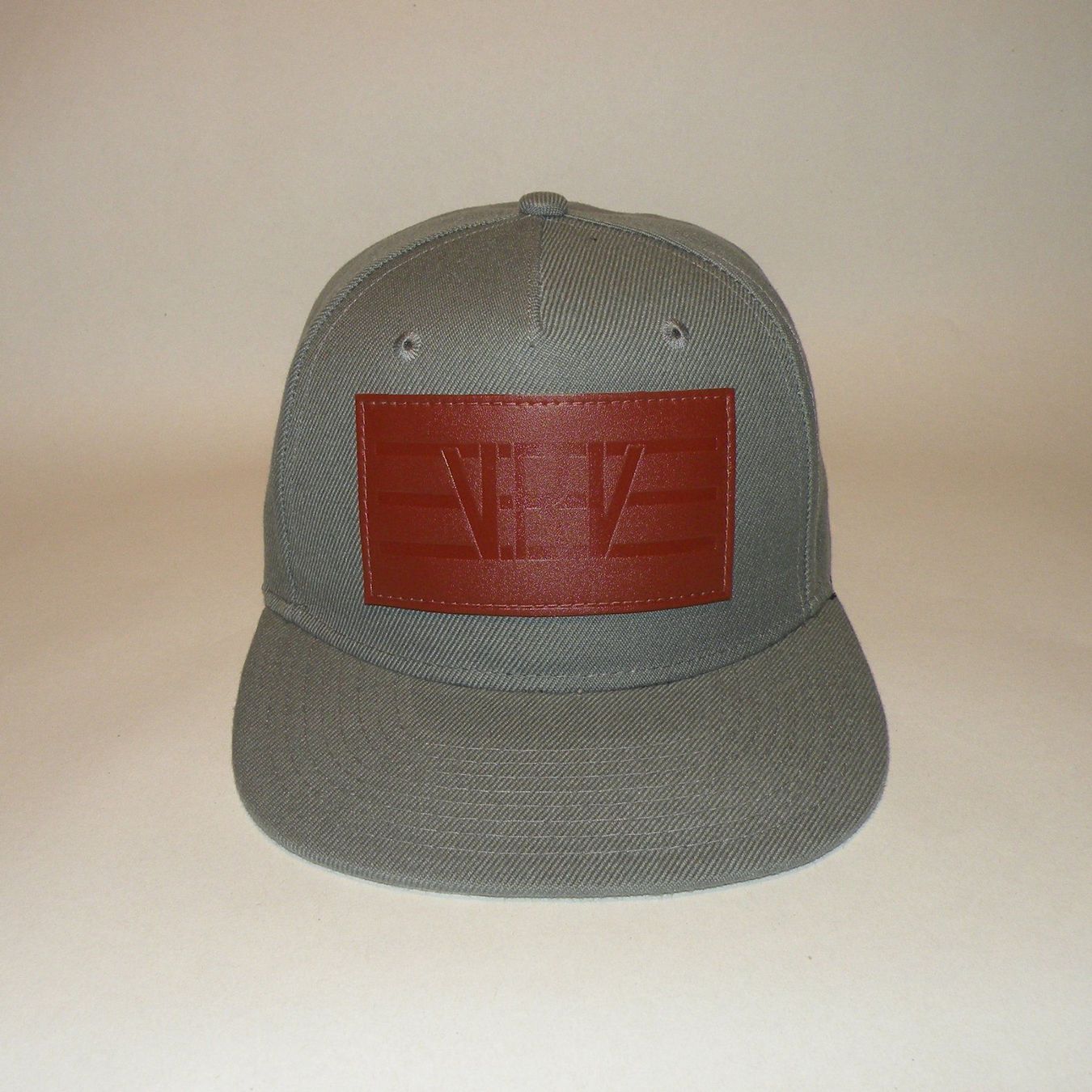 Copricapi, berretti & cappellini: Snapback von We Are V – Nuovo e nell'imballaggio originale da Schüpfheim venduto da WeAreV