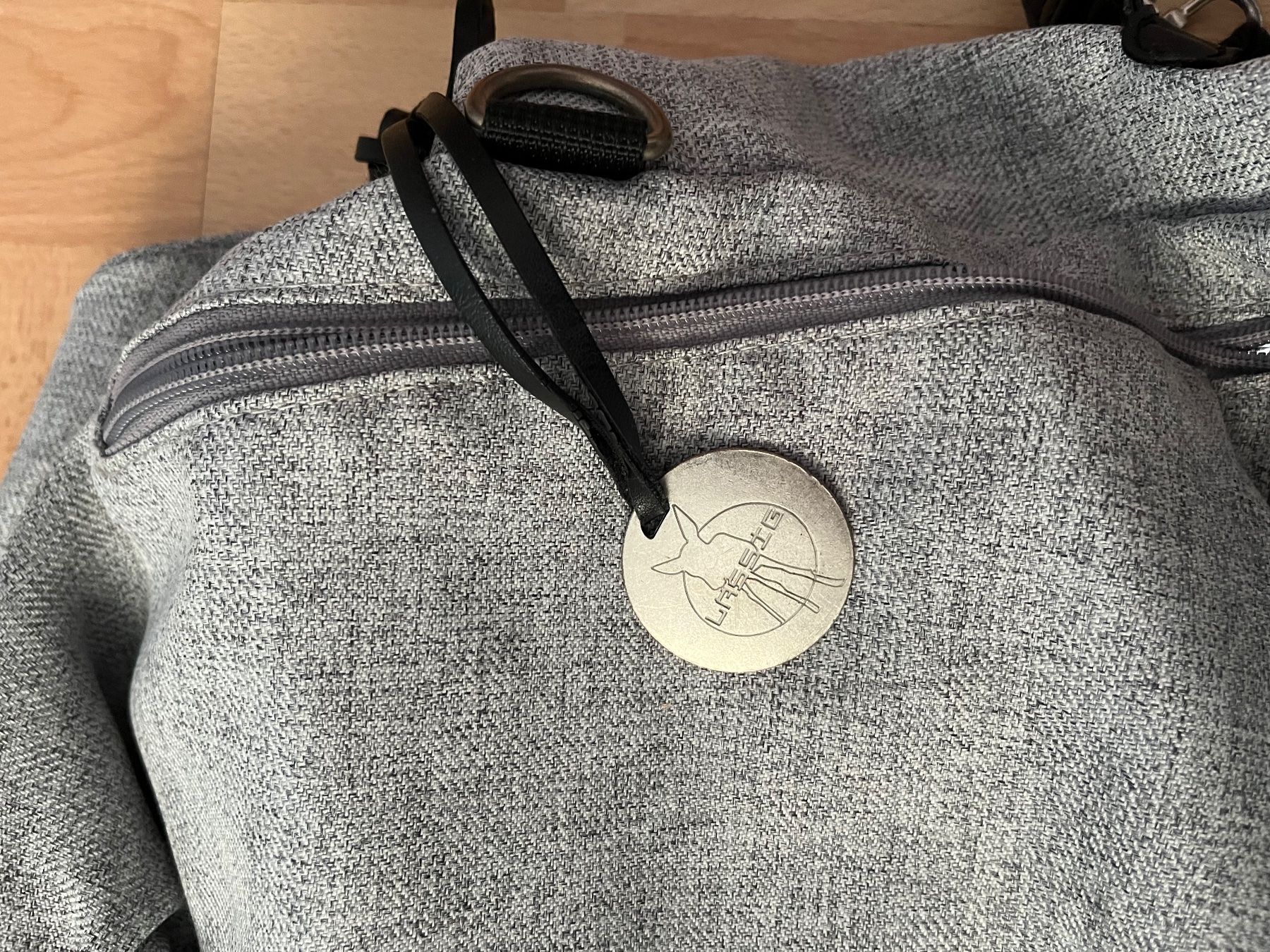 Lässig Taschen für Damen: Wickeltasche Lässig Hellgrau – Gebraucht aus Bülach von alinaw 2