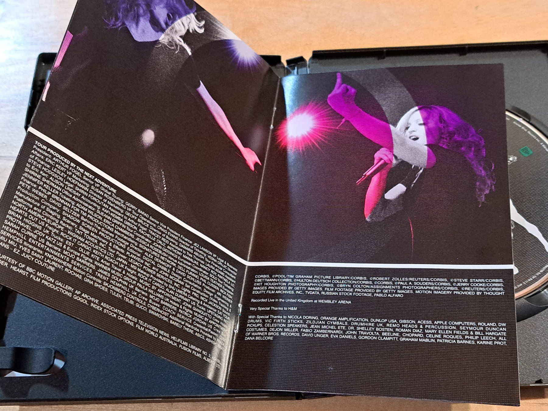 Tutti i DVDs: DVD Madonna The Confessions Tour – Usato da Unterseen venduto da Kanica 5
