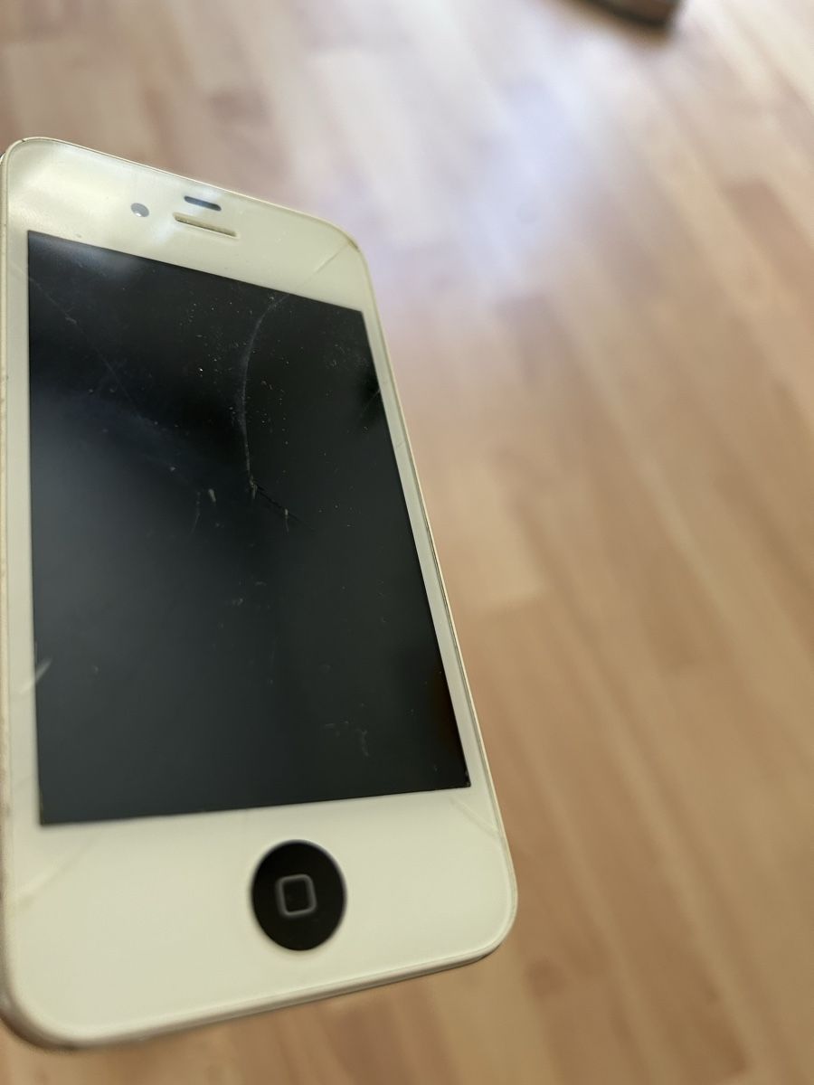 Apple Portables: iPhone 4 – Défectueux à Wettingen par joe_6ylf 2