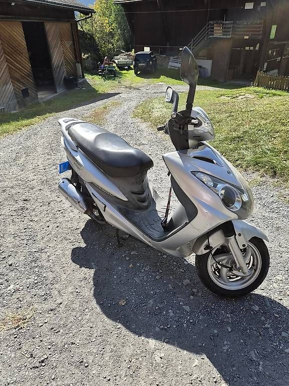 Strada: Roller SYM 125ccm – Usato da Gurtnellen venduto da lau_smy5 1