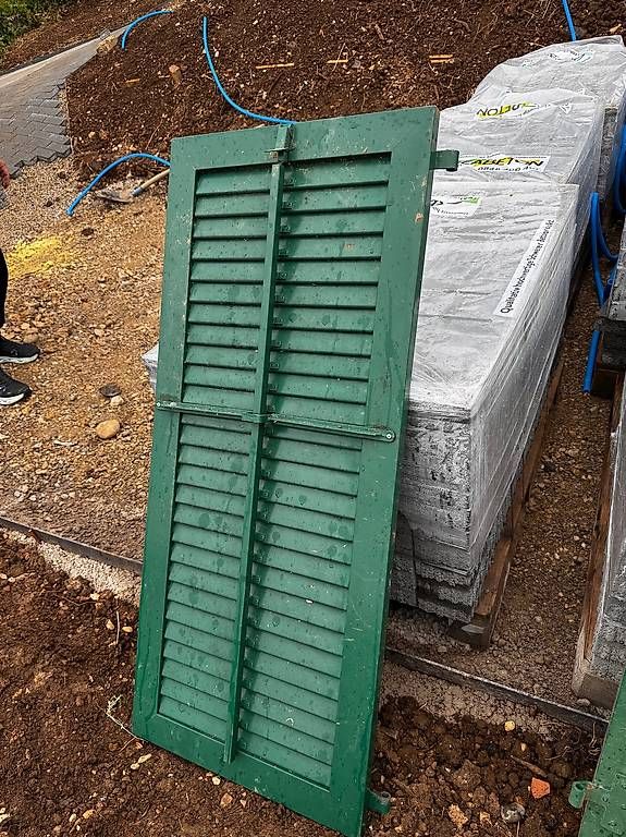 Persiane: Volet de fenêtre en aluminium – Usato da Le Landeron venduto da rpj_6t7h