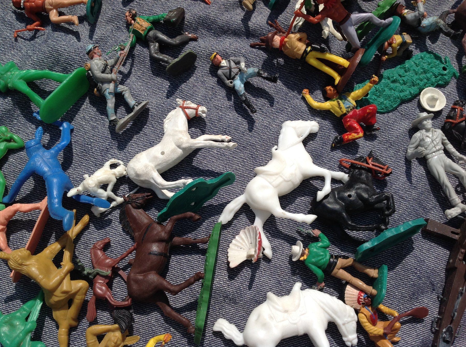 Britains Jouets: Britains - far west – D'occasion à Vuiteboeuf par broticaire 3