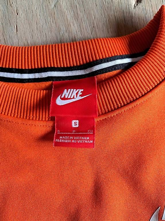 Nike Maglioni & Felpe: Nike cropped Hoodie vintage Style – Usato da Horgen venduto da sabimia 1