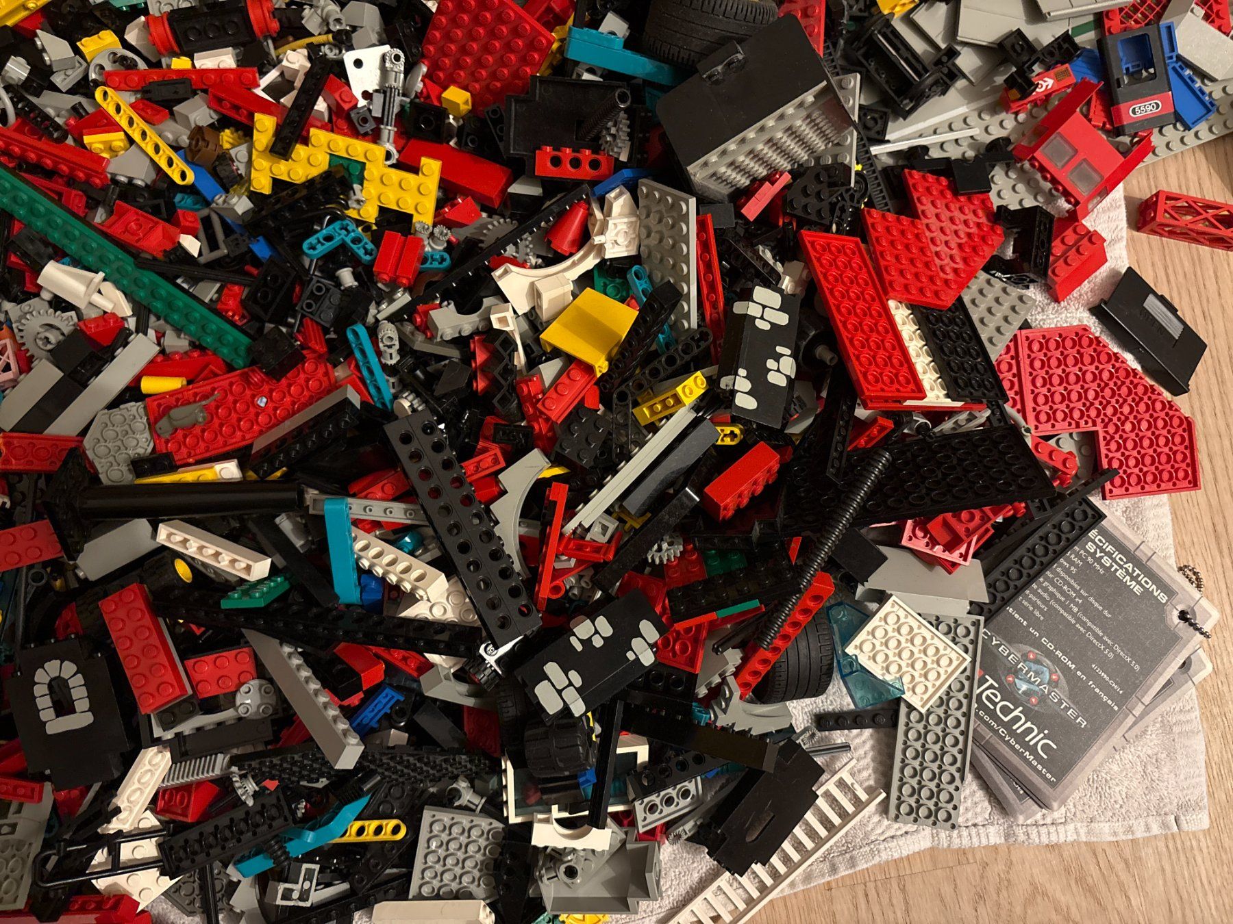 Lego Kit di costruzioni: 5.5 kg Lego plus ca. 30 9V-Schienen – Usato da Elgg venduto da Jo_Naj 6