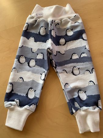 Süsse Pinguin Babyhose Gr. 74/80 /