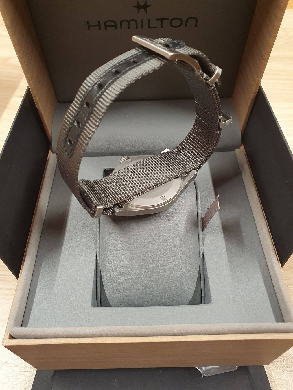 Hamilton Orologi: Hamilton Khaki Field / 2026 / Full Set – Usato da Binn venduto da STI-SWISS 3