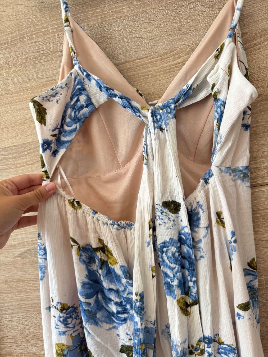 Zebra Vestiti: Robe longue blanche à fleurs bleues – Nuovo (secondo la descrizione) da Montreux venduto da Izapechee 5
