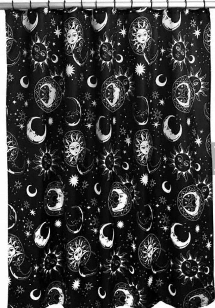 Killstar Tutte le decorazioni: Killstar Astral Light Shower Curtain – Usato da Monthey venduto da Black-Cockatoo