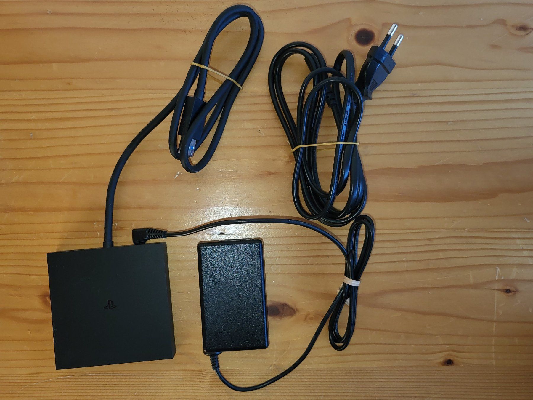Sony Casco VR: Sony Playstation VR2 (PSVR2) inkl Case + original PC-Adapter – Usato da Oberstocken venduto da Steiner021 4