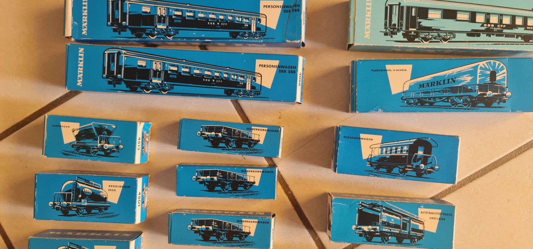 Märklin Modellini di ferrovie: Märklin diverse Eisenbahnwaggons – Usato da Meiringen venduto da Logia 5