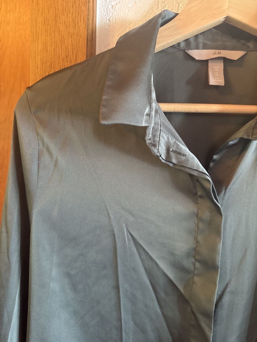 H&M Blusen: Hendbluse Satinlook – Gebraucht aus Rohrbachgraben von kae_5lhf 1