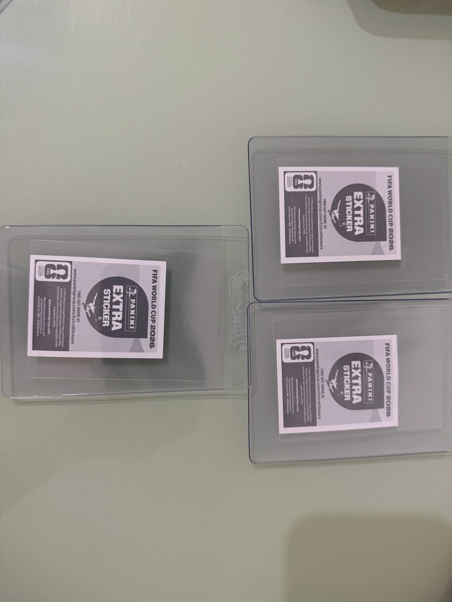 Panini Carte collezionabili: 3 Extra Stickers 2026, Bronze et Regular – Nuovo (secondo la descrizione) da Renens VD venduto da Eduardo27. 1