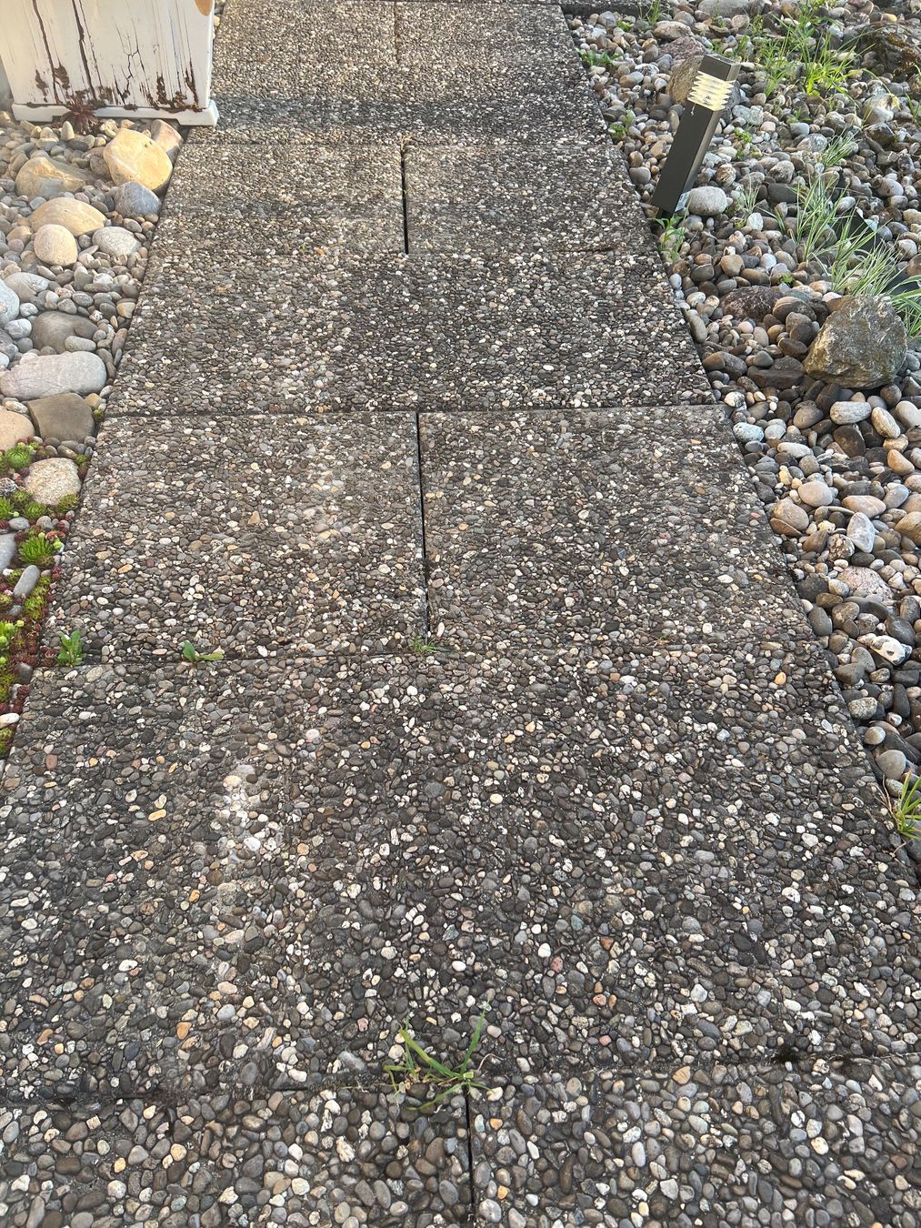 Rivestimenti per pavimenti: Gartenplatten für 1.-- / Stk.! – Usato da Madiswil venduto da Thekus 1