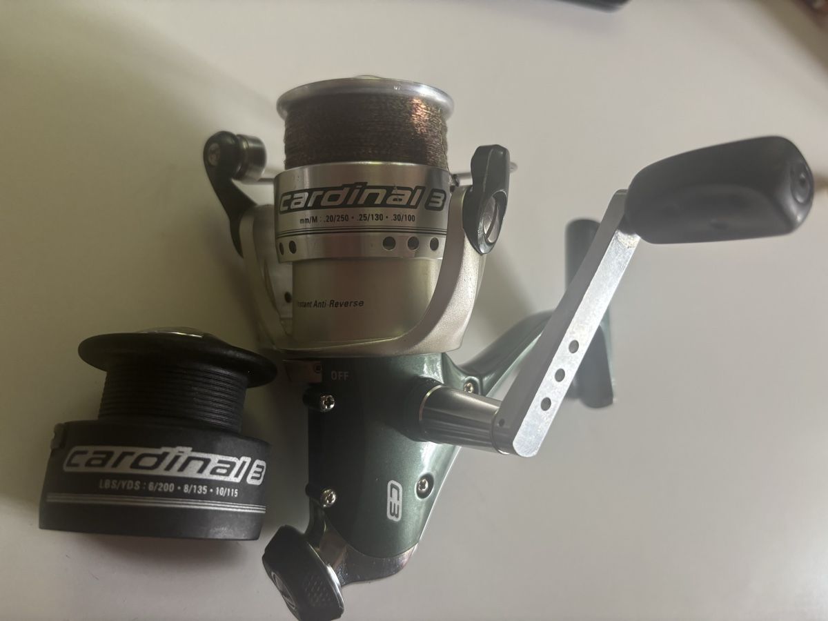 Abu Garcia Tamburi & Mulinelli: ABU GARCIA Cardinal 3 mit Ersatzspule – Usato da Niederbipp venduto da PIKE73 2