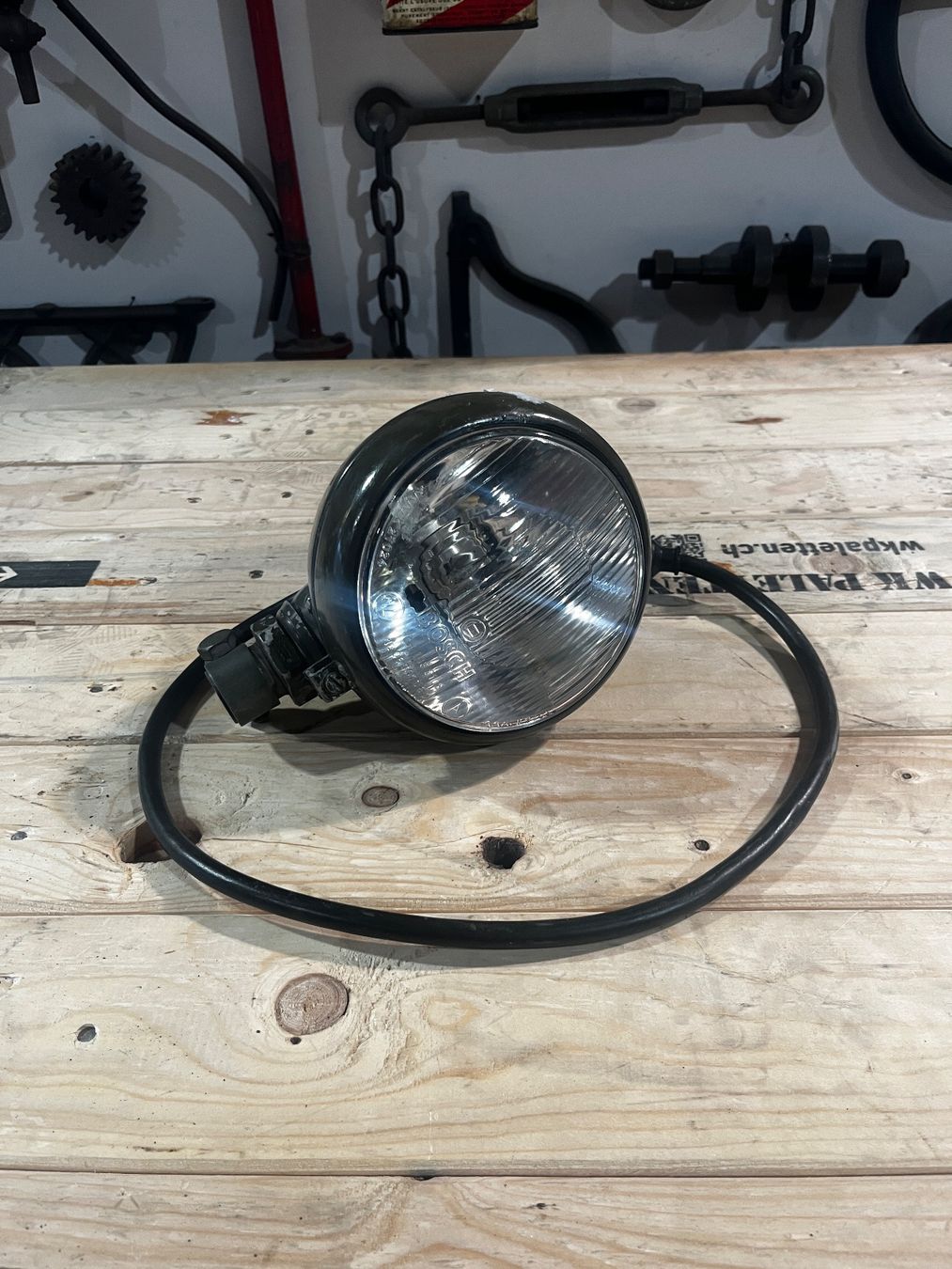 Bosch Fari: Arbeitsscheinwerfer / Zusatzscheinwerfer  Oldtimer / Traktor – Usato da Luzern venduto da Fracht-Design 1