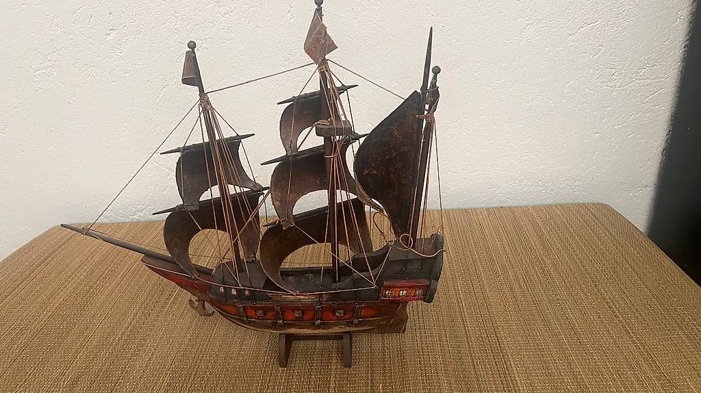 Tutte le decorazioni: VELIERO IN LEGNO – Usato da Monte Carasso venduto da Ely67