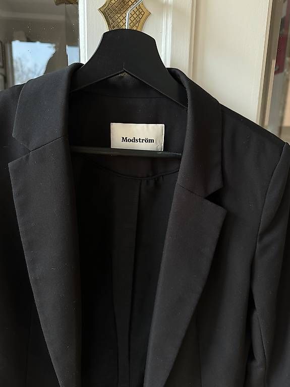 Ensembles & Tailleurs: Blazer schwarz – D'occasion à Zürich par smi_57ql 5